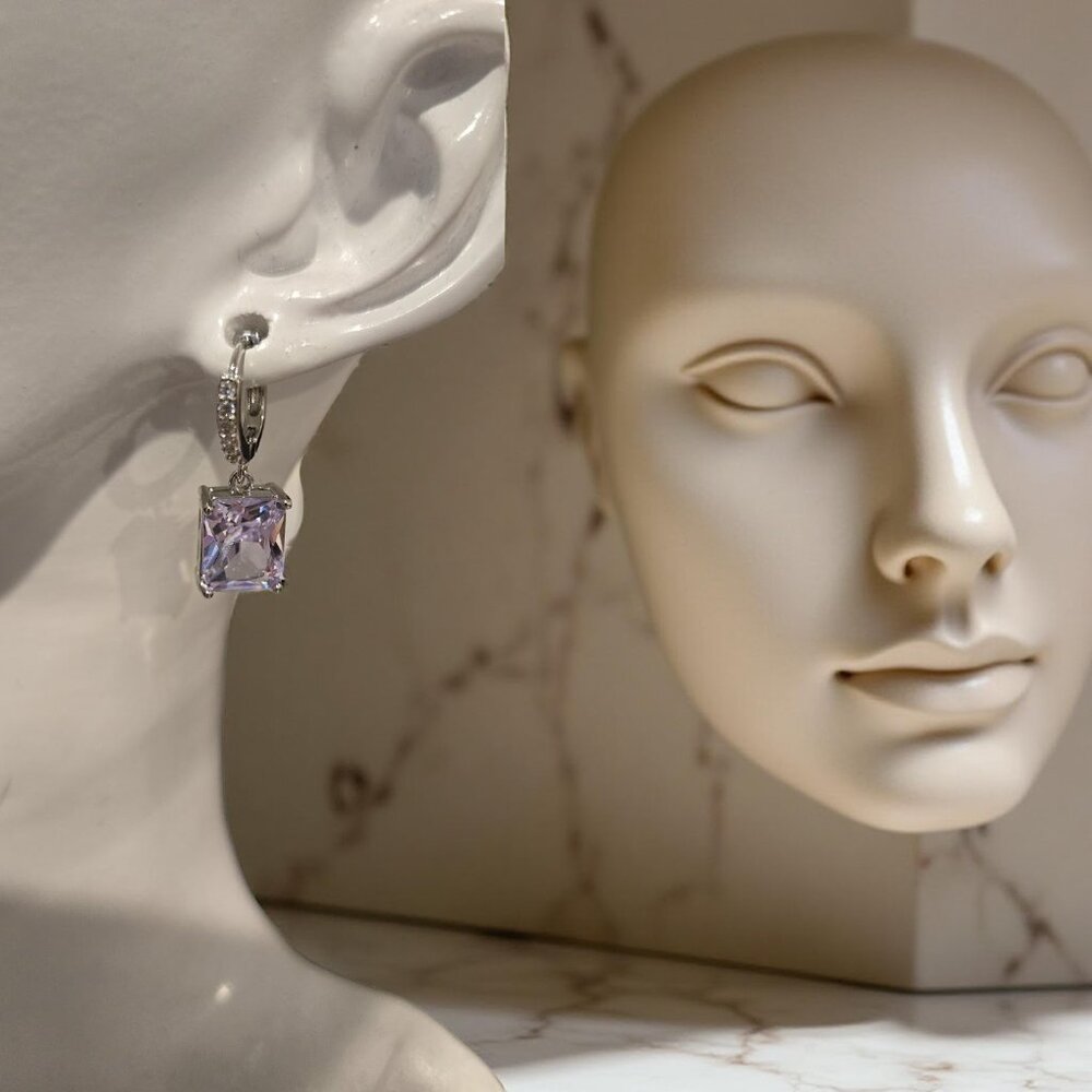 Purple Crystal Earrings~ New! Beautiful